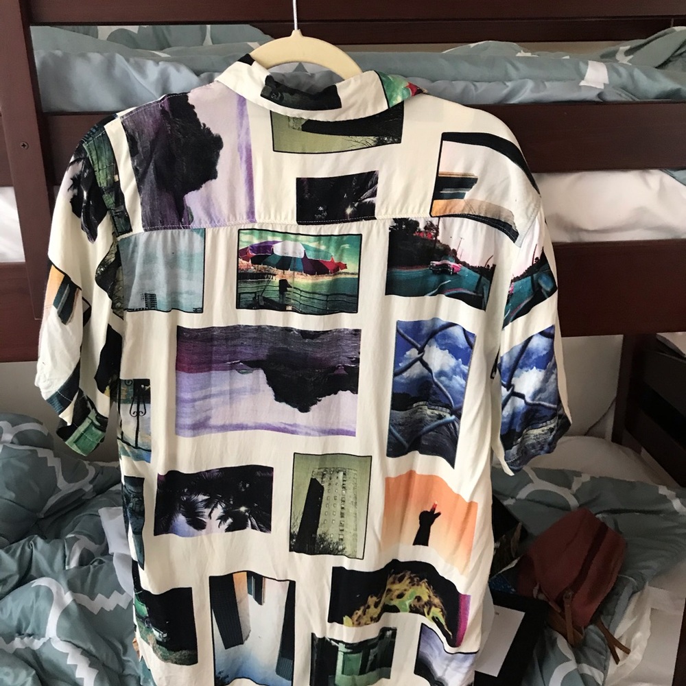 Abstract Button Down - Picture 2 of 3